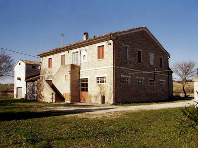 Farmhouses Marche - Side of the house