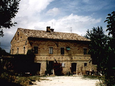 Farmhouses Marche - Front of the house.