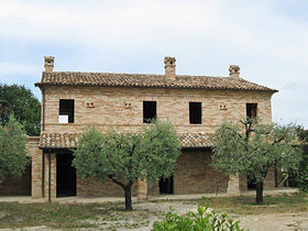 Home Portici for sale in Le Marche Italy